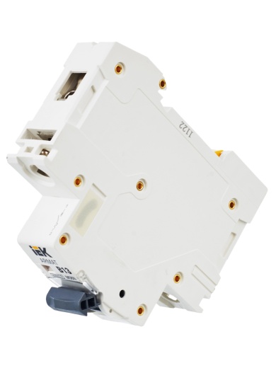 ARMAT Автоматический выключатель M06N 1P B 13А IEK