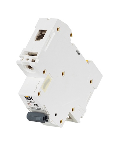 ARMAT Автоматический выключатель M06N 1P C 6А IEK